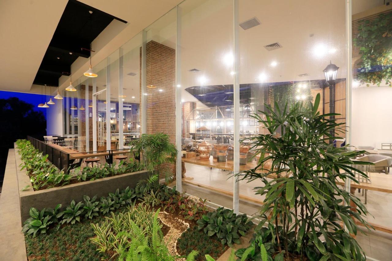 Luminor Hotel Purwokerto By Wh Eksteriør billede