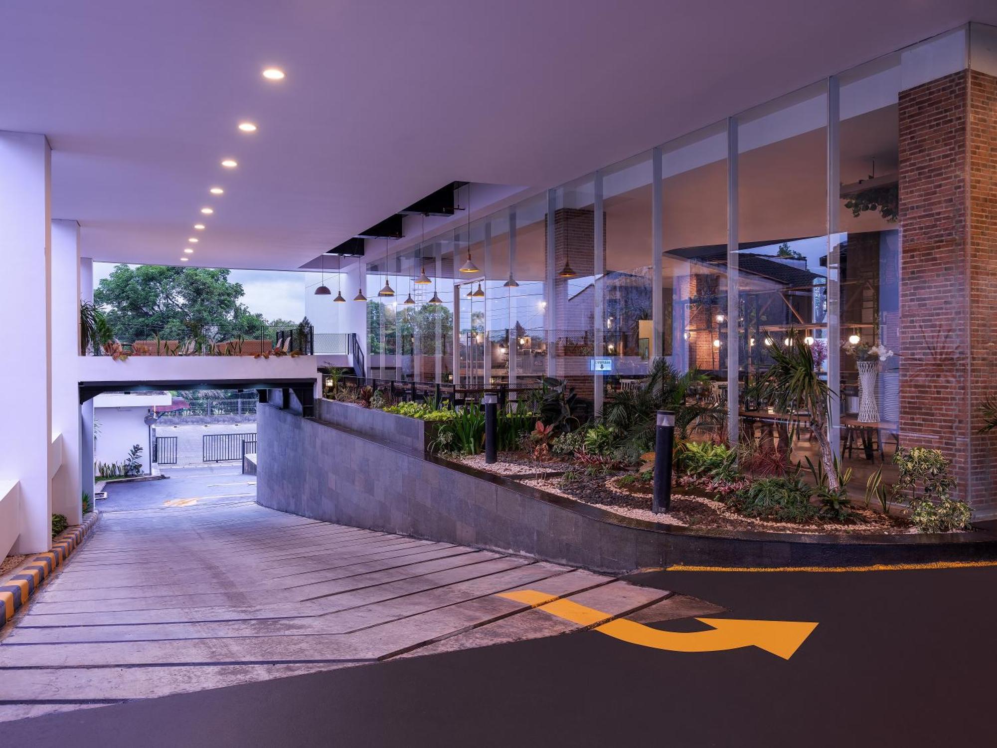 Luminor Hotel Purwokerto By Wh Eksteriør billede